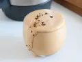 Crema caffè Bimby con acqua, soffice e spumosa, guarnita con cacao. Perfetta per una pausa golosa.