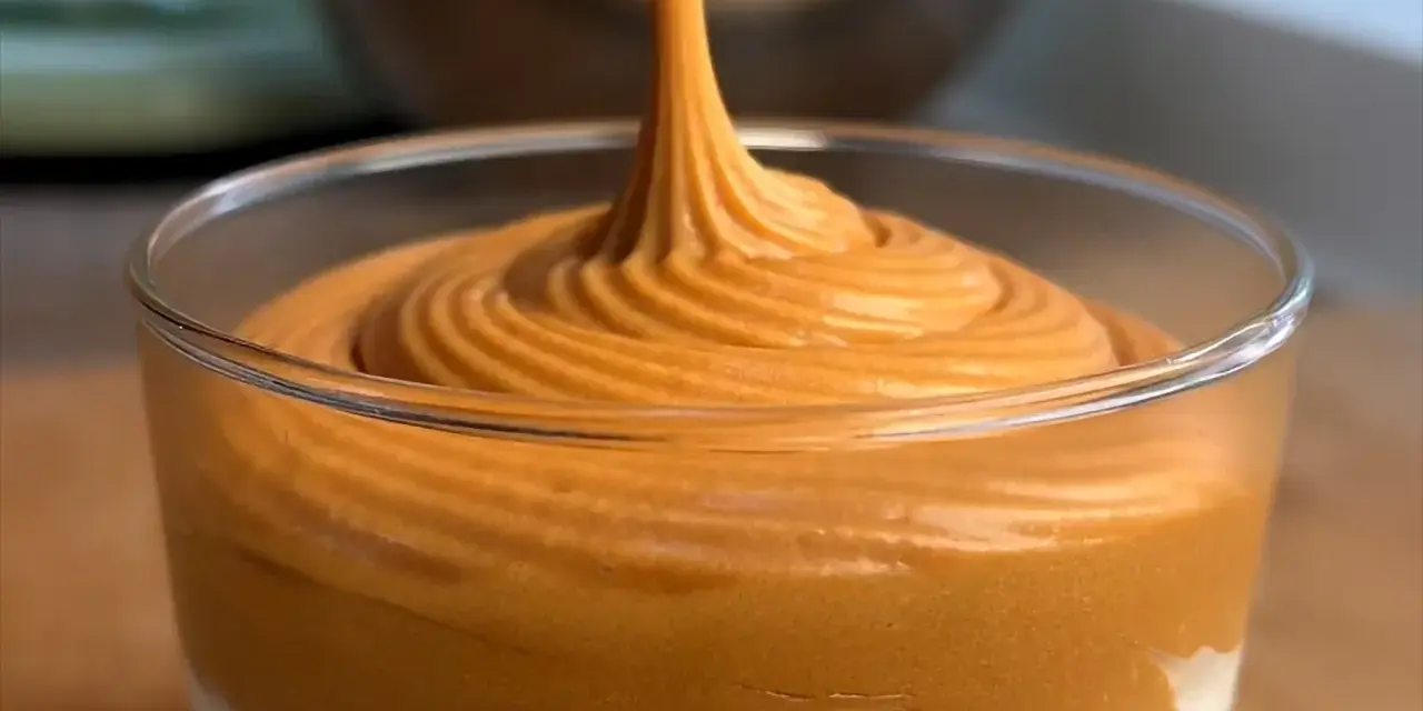 Caramello salato cremoso, perfetto per la ricetta caramello salato Montersino. La consistenza è invitante e golosa.
